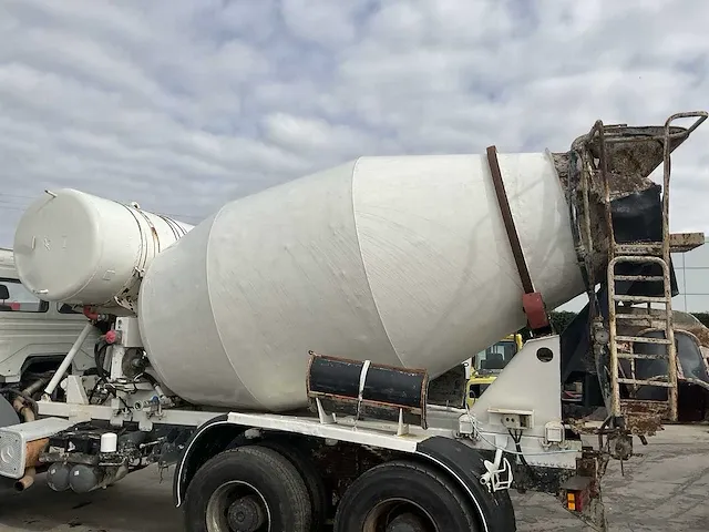Mercedes-benz axor 3028 vrachtwagen / betonmixer - afbeelding 11 van  45