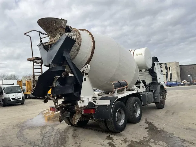 Mercedes-benz axor 3028 vrachtwagen / betonmixer - afbeelding 42 van  45