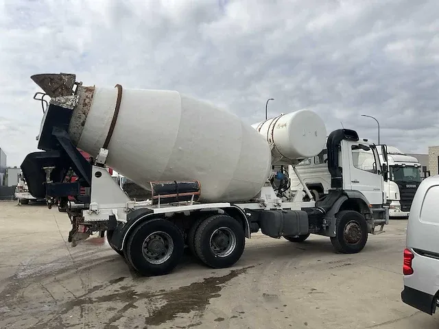 Mercedes-benz axor 3028 vrachtwagen / betonmixer - afbeelding 43 van  45