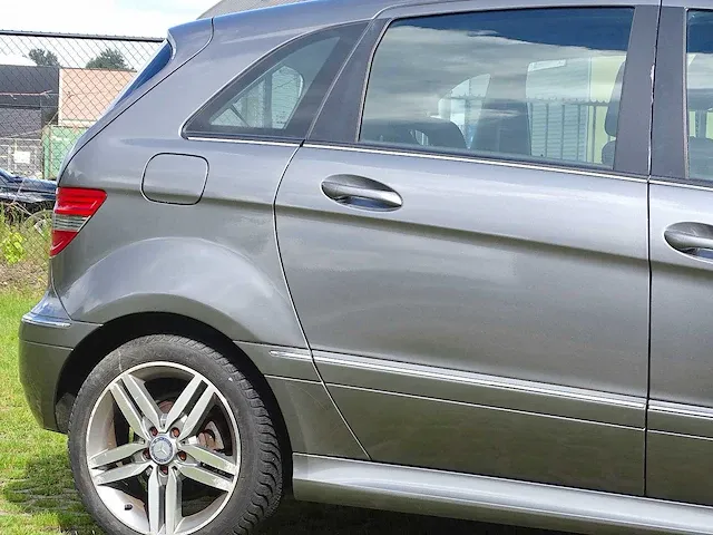 Mercedes-benz b 180 cdi - afbeelding 6 van  53