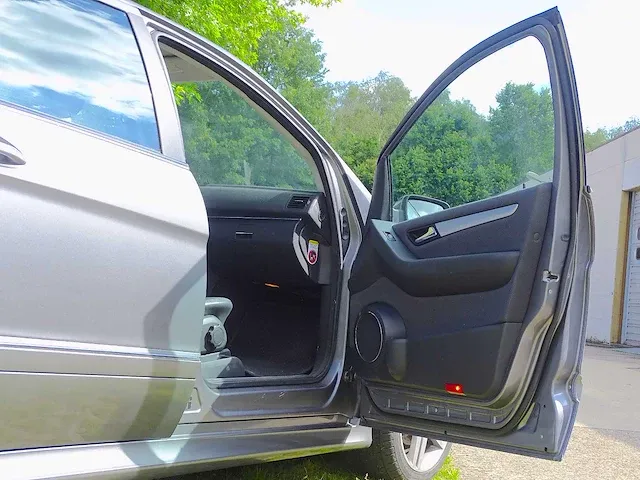 Mercedes-benz b 180 cdi - afbeelding 9 van  53