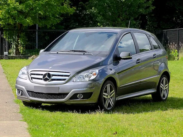 Mercedes-benz b 180 cdi - afbeelding 1 van  53