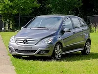 Mercedes-benz b 180 cdi