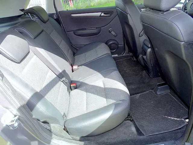 Mercedes-benz b 180 cdi - afbeelding 17 van  53