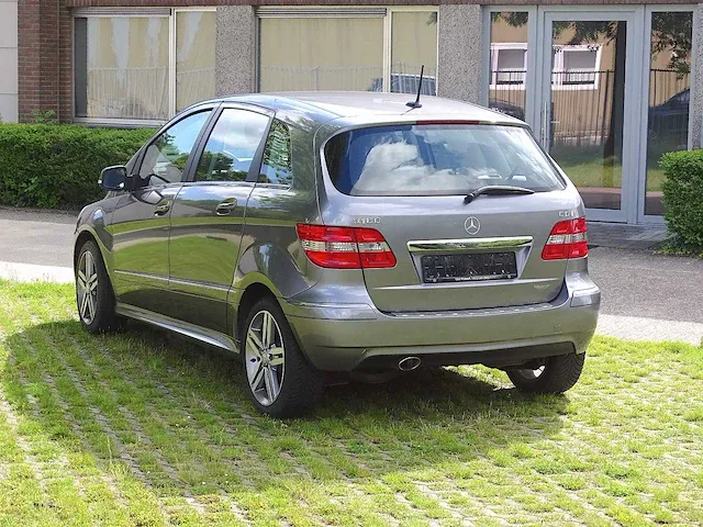 Mercedes-benz b 180 cdi - afbeelding 23 van  53