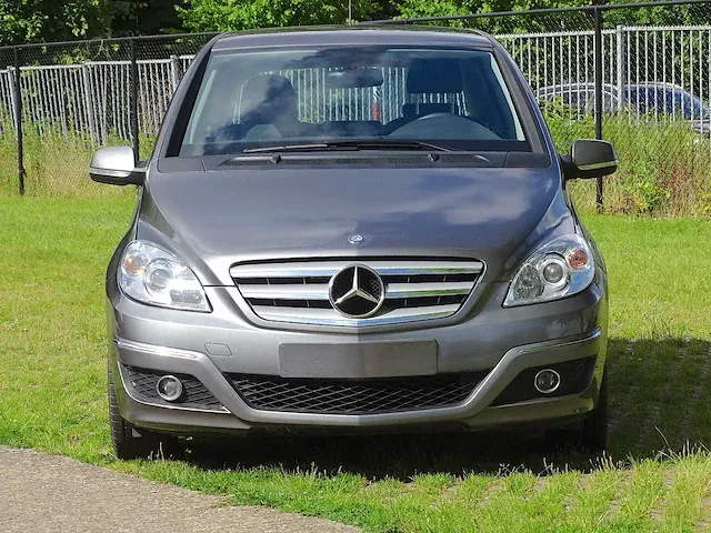 Mercedes-benz b 180 cdi - afbeelding 50 van  53