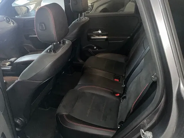 Mercedes-benz b180d - 2019 - afbeelding 6 van  24