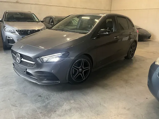 Mercedes-benz b180d - 2019 - afbeelding 1 van  24