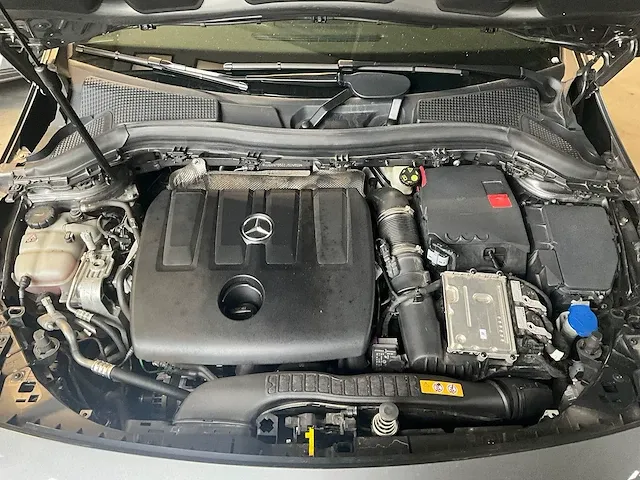 Mercedes-benz b180d - 2019 - afbeelding 17 van  24