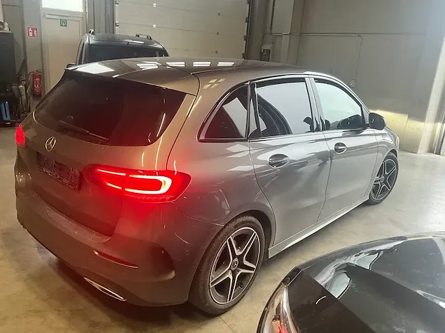 Mercedes-benz b180d - 2019 - afbeelding 20 van  24