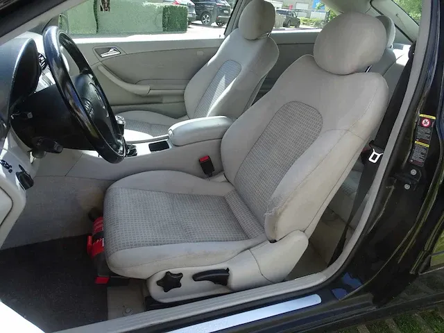 Mercedes-benz c-klasse sportcoupé 180 - afbeelding 25 van  53