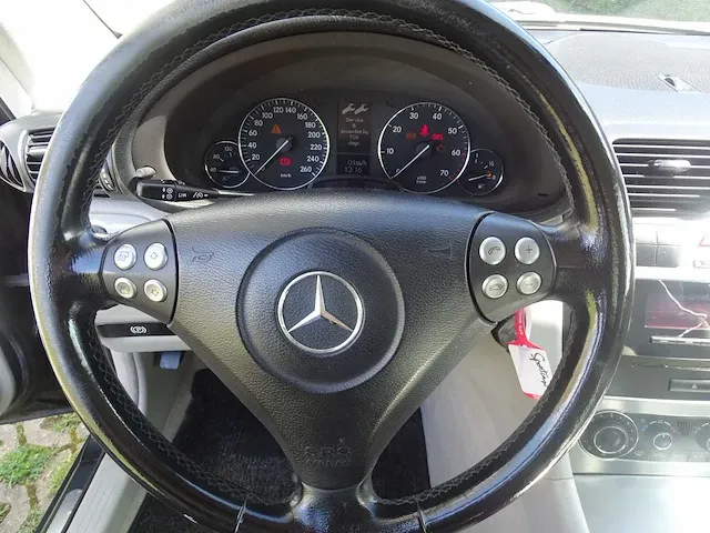 Mercedes-benz c-klasse sportcoupé 180 - afbeelding 32 van  53