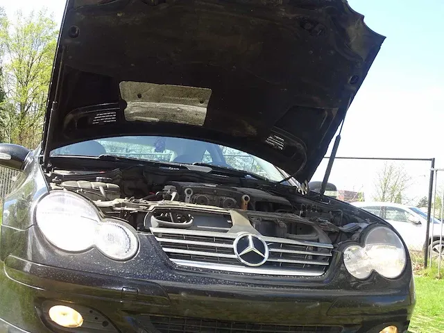 Mercedes-benz c-klasse sportcoupé 180 - afbeelding 37 van  53