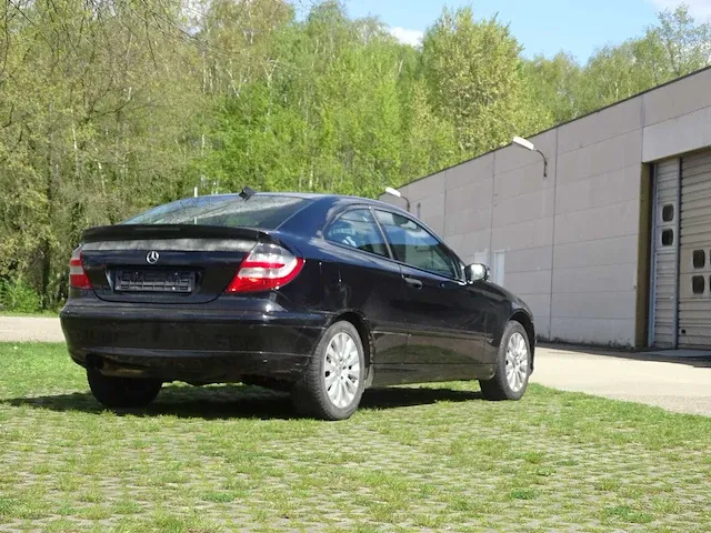 Mercedes-benz c-klasse sportcoupé 180 - afbeelding 34 van  53