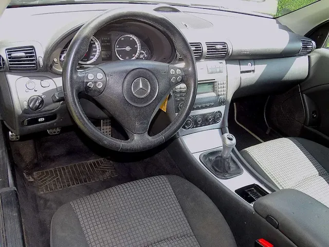 Mercedes-benz c sportcoupé 200 cdi, 72-tb-jk - afbeelding 24 van  50
