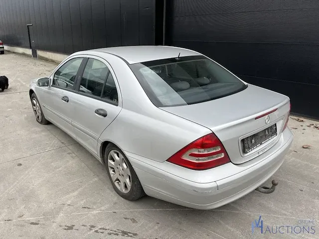 Mercedes-benz c200cdi - 2004 - afbeelding 10 van  13