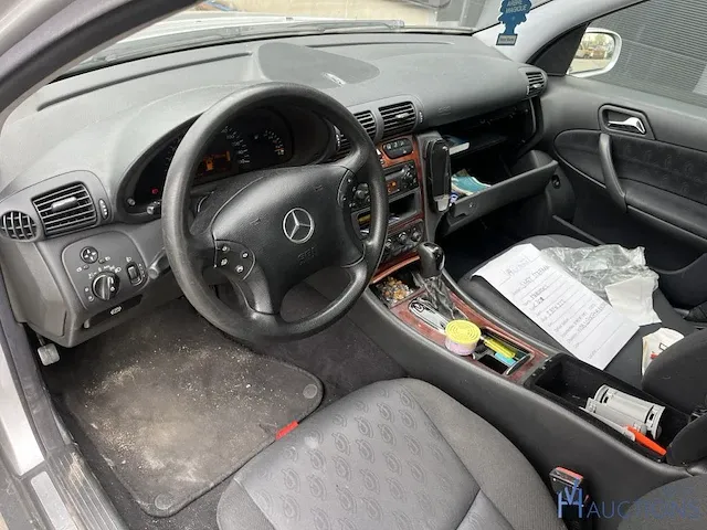 Mercedes-benz c200cdi - 2004 - afbeelding 11 van  13