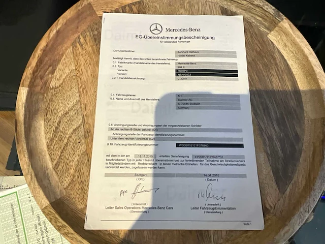 Mercedes-benz c300 h - 2016 - afbeelding 33 van  37