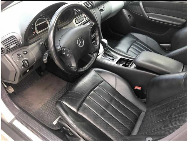 Mercedes-benz c32 amg, 2002 - afbeelding 14 van  14