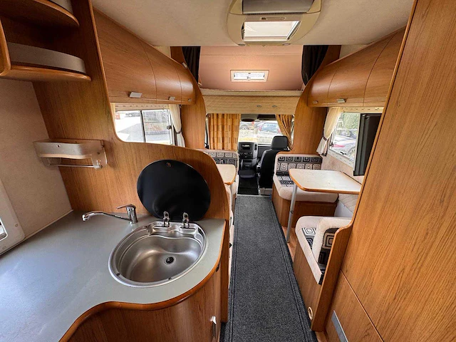 Mercedes-benz camper - afbeelding 20 van  31