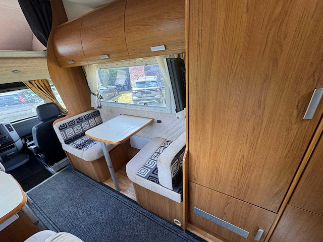 Mercedes-benz camper - afbeelding 21 van  31