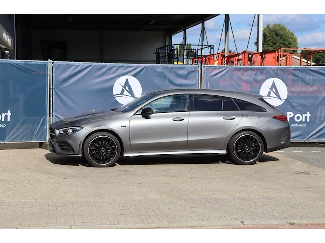 Mercedes-benz cla 250e shooting brake hybride (marge) - afbeelding 1 van  1