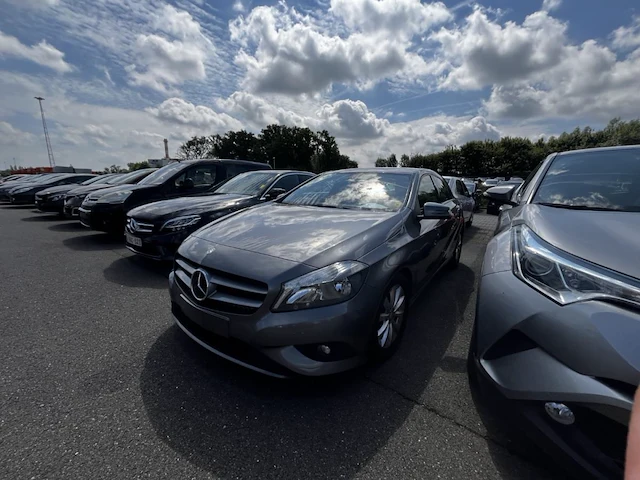 Mercedes-benz classe a (w176) a 180 cdi be edition 109,2013 - afbeelding 1 van  25