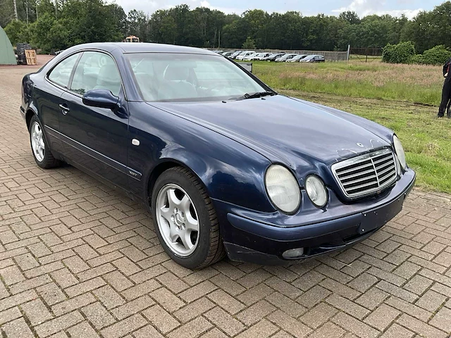 Mercedes-benz clk 230 personenauto - afbeelding 17 van  23