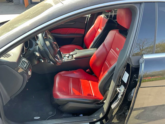 Mercedes-benz cls 63 amg bedrijfswagen - afbeelding 17 van  17