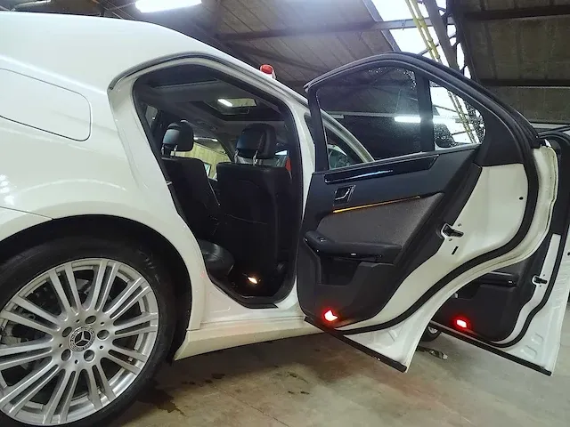 Mercedes-benz e200 cdi blueefficiency - afbeelding 16 van  45