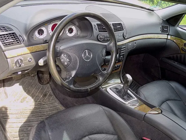 Mercedes-benz e200 kompressor estate 'avantgarde' - afbeelding 27 van  53