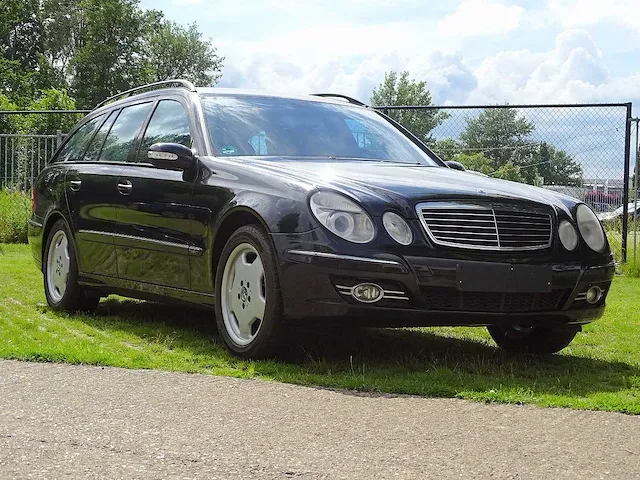 Mercedes-benz e200 kompressor estate 'avantgarde' - afbeelding 45 van  53