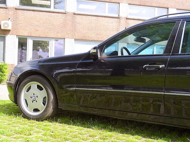 Mercedes-benz e200 kompressor estate 'avantgarde' - afbeelding 2 van  53