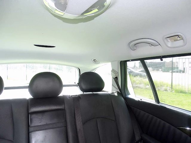 Mercedes-benz e200 kompressor estate 'avantgarde' - afbeelding 15 van  53