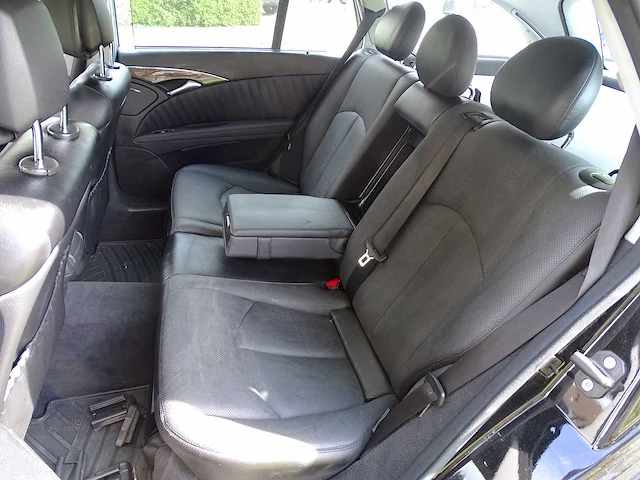 Mercedes-benz e200 kompressor estate 'avantgarde' - afbeelding 25 van  53