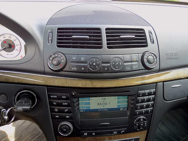 Mercedes-benz e200 kompressor estate 'avantgarde' - afbeelding 29 van  53