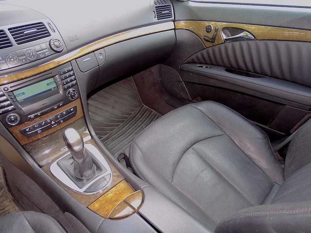 Mercedes-benz e200 kompressor estate 'avantgarde' - afbeelding 33 van  53