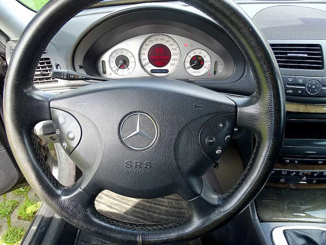 Mercedes-benz e200 kompressor estate 'avantgarde' - afbeelding 37 van  53