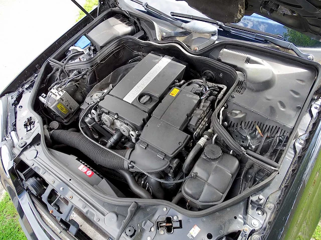 Mercedes-benz e200 kompressor estate 'avantgarde' - afbeelding 41 van  53