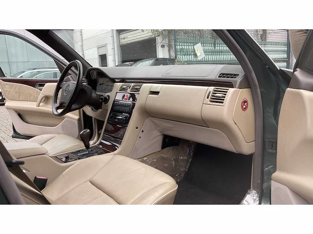 Mercedes-benz e280, 1996 - afbeelding 10 van  21