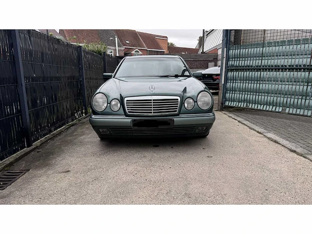 Mercedes-benz e280, 1996 - afbeelding 15 van  21