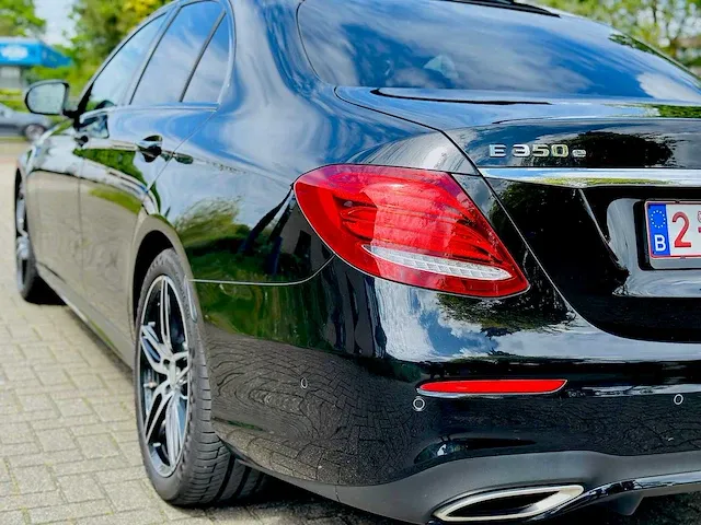 Mercedes-benz e350 e amg-pack - afbeelding 28 van  28
