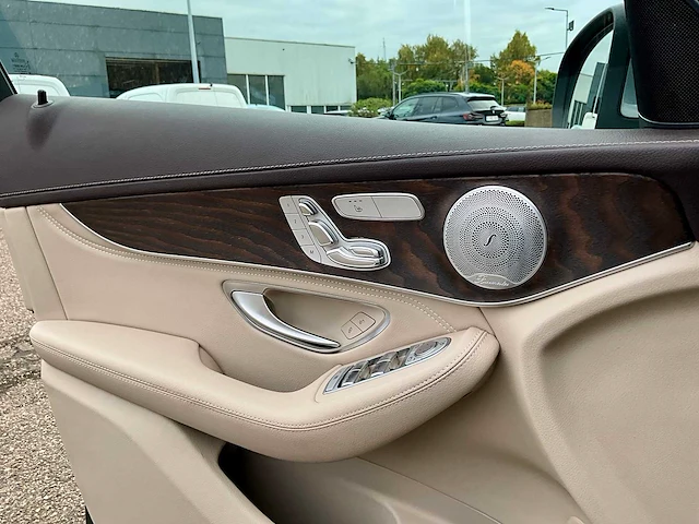 Mercedes-benz glc 220d 4matic 2017 automaat + veel opties - afbeelding 17 van  51