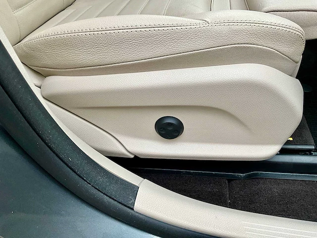 Mercedes-benz glc 220d 4matic 2017 automaat + veel opties - afbeelding 36 van  51