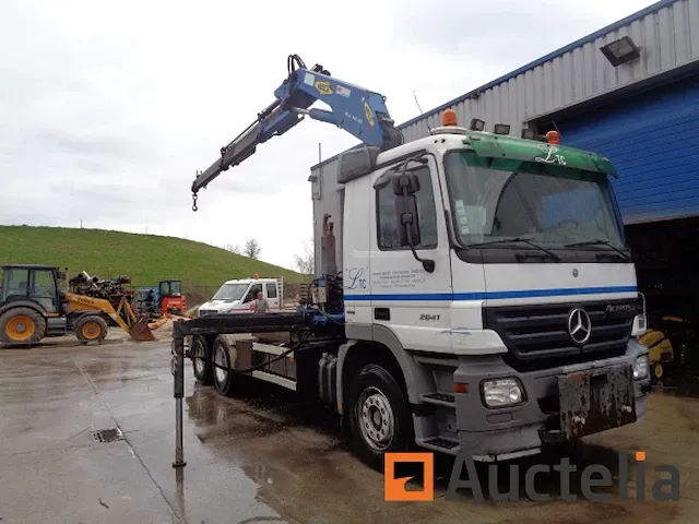 Mercedes benz met laadkraan en containersysteem - afbeelding 25 van  26