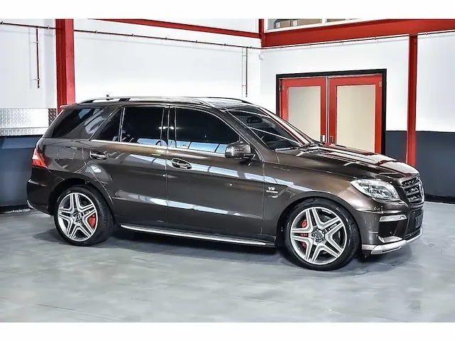 Mercedes-benz ml63 amg suv 5,5l v8 - 2014 - afbeelding 3 van  70