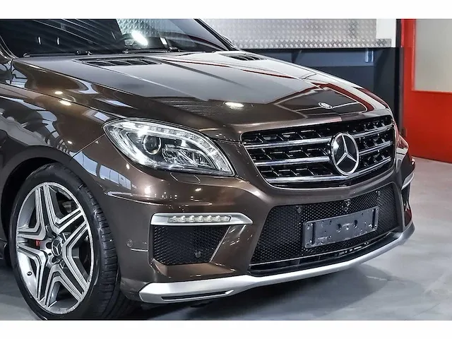 Mercedes-benz ml63 amg suv 5,5l v8 - 2014 - afbeelding 9 van  70
