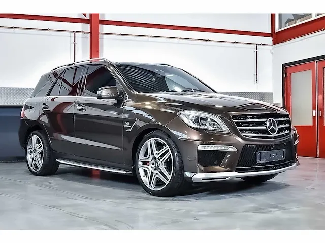 Mercedes-benz ml63 amg suv 5,5l v8 - 2014 - afbeelding 1 van  70