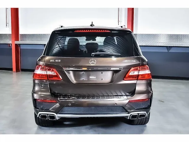 Mercedes-benz ml63 amg suv 5,5l v8 - 2014 - afbeelding 21 van  70