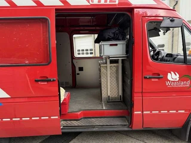 Mercedes-benz sprinter 413 cdi-e - 2003 - afbeelding 9 van  35